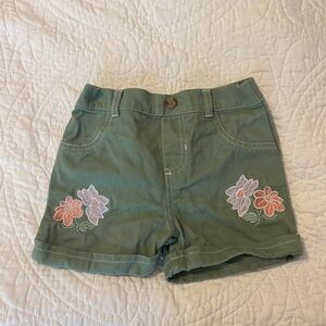 Floral Embroidered Green 4T Shorts